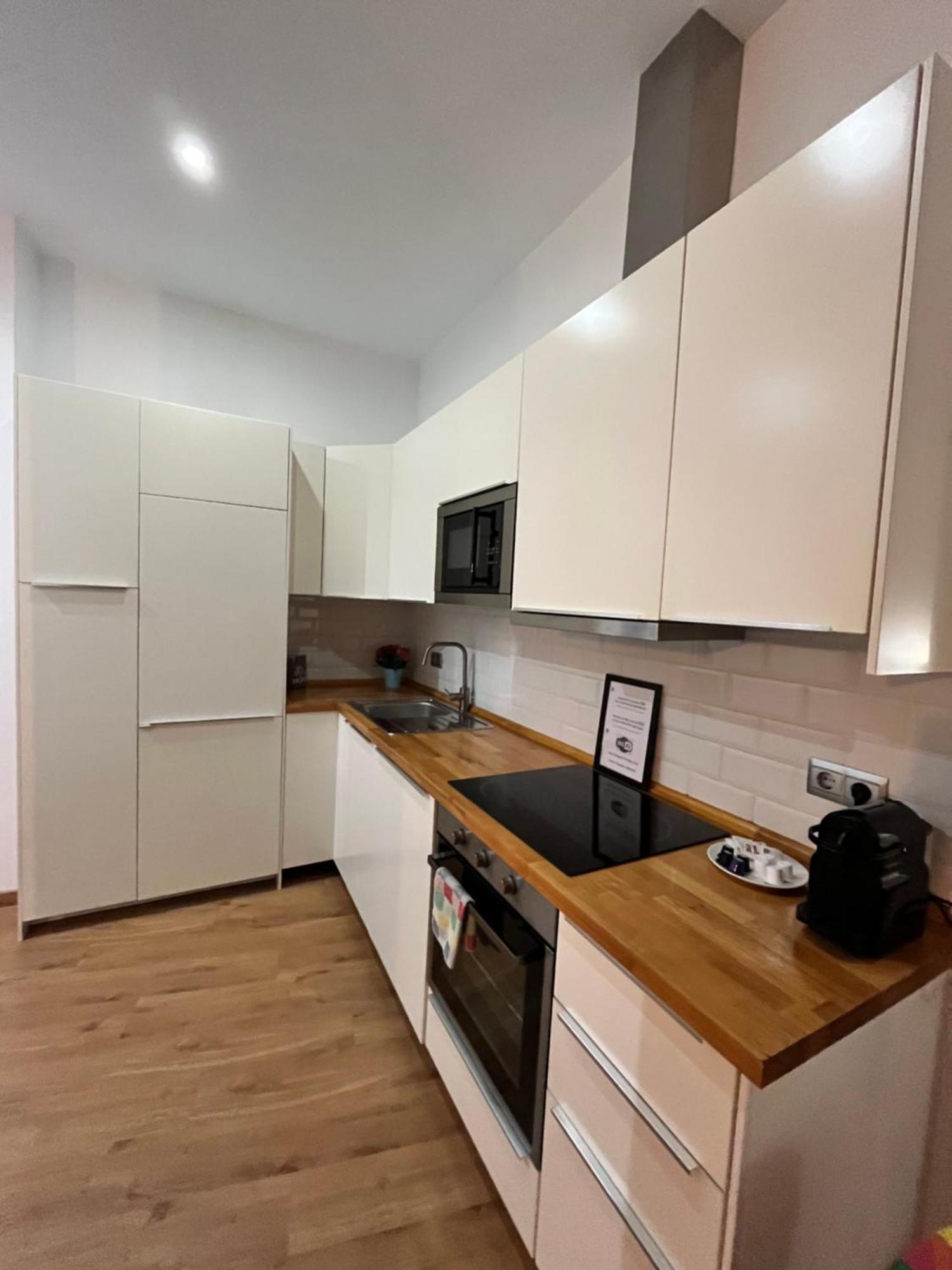 Premium Malaga Center Apartment ภายนอก รูปภาพ